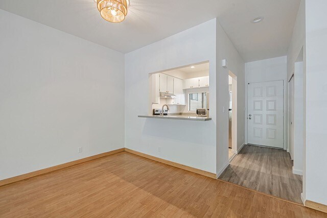 Building Photo - 4685 Albany Cir