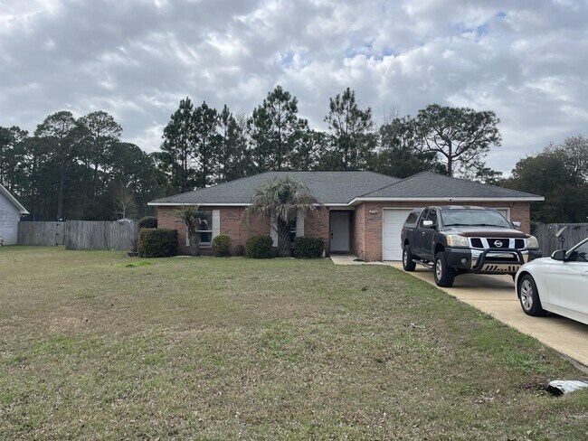 Building Photo - 2381 Hilton Dr