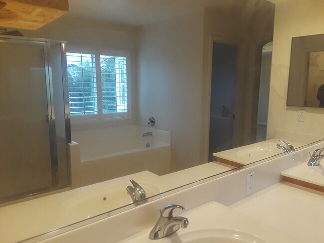 Building Photo - 3968 Colma Ave