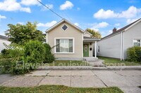 Building Photo - 1135 Milton St