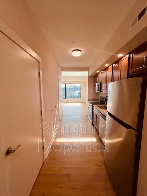 Building Photo - 712 High St