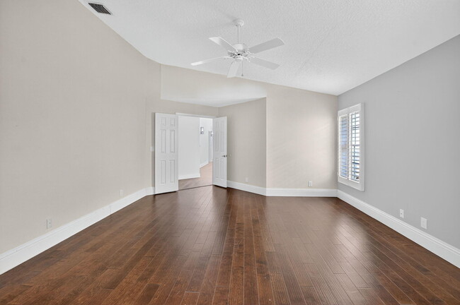 Building Photo - 6502 Brava Way