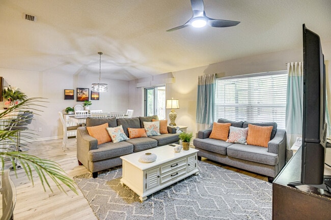 Building Photo - 123 Pergola Pl