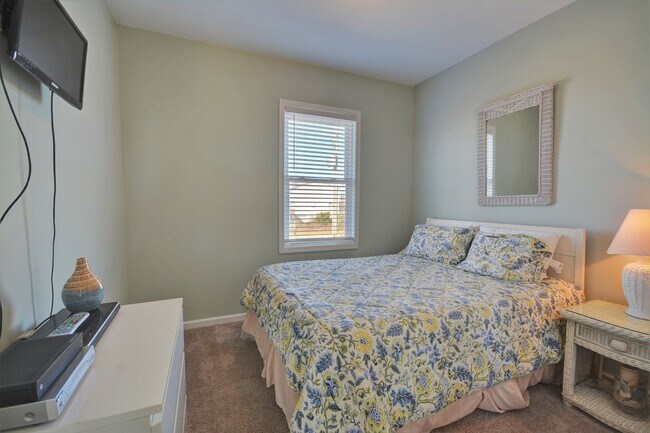 Building Photo - *Pet Friendly* 4 Bedroom Ocean Front Duplex Available January 1st through March 31st 2026- Off Se...