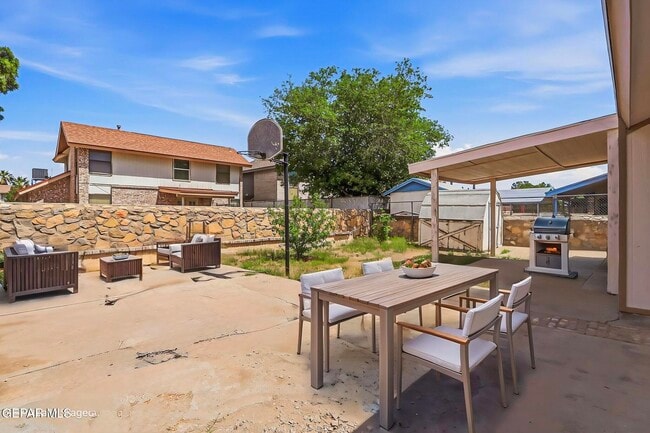 Building Photo - 8541 Euphrates Dr