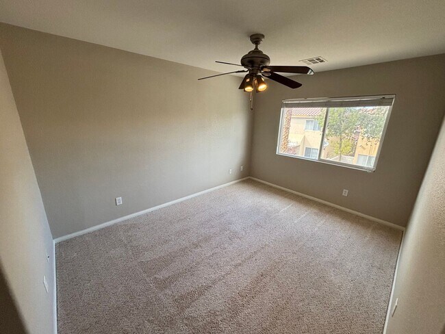 Building Photo - Beautiful two-story home with 4Bed /2.5Bath w Loft located in Henderson Nevada! Make the Move for...