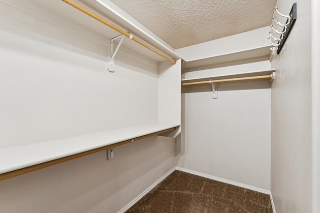 Building Photo - 5998 S Wallflower Pl