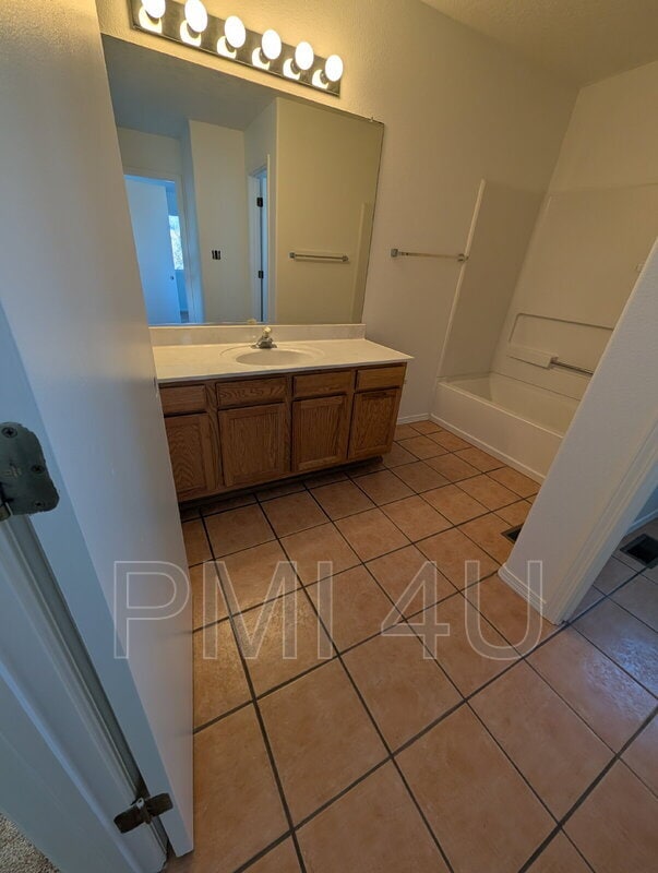 Building Photo - 7105 Casa Elena Dr NE