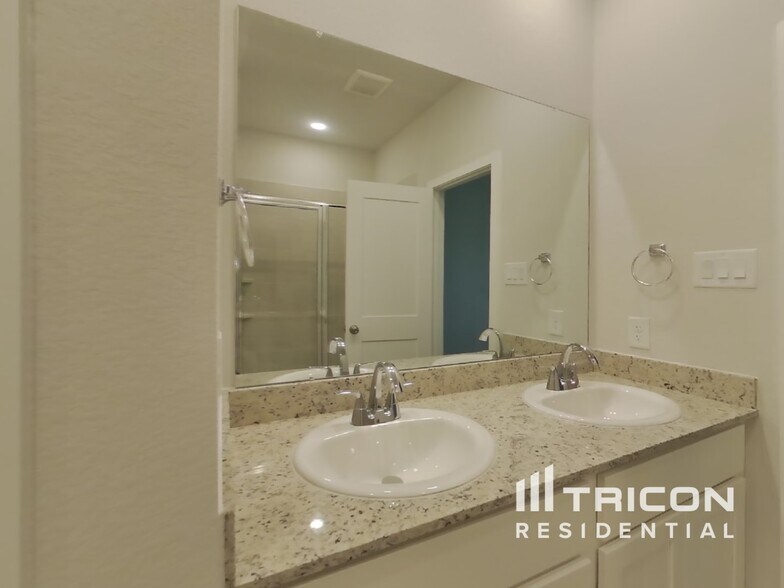 Building Photo - 11523 Prosperity Dr