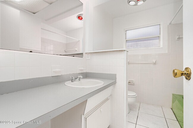 Building Photo - 2677 Sarno Rd