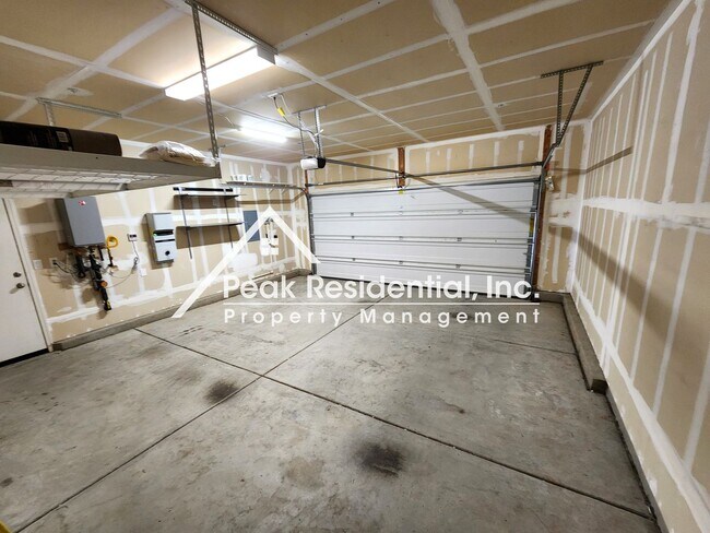 Building Photo - 3089 Octave Ave