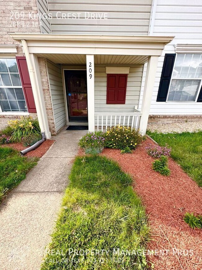 Building Photo - 209 Kings Crest Dr