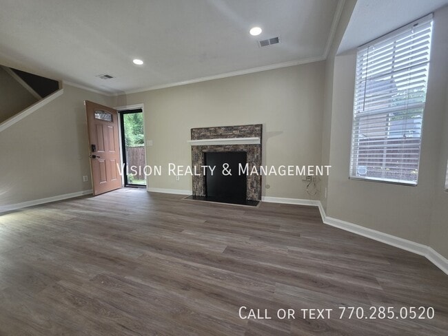 Building Photo - 5025 Brittany Dr