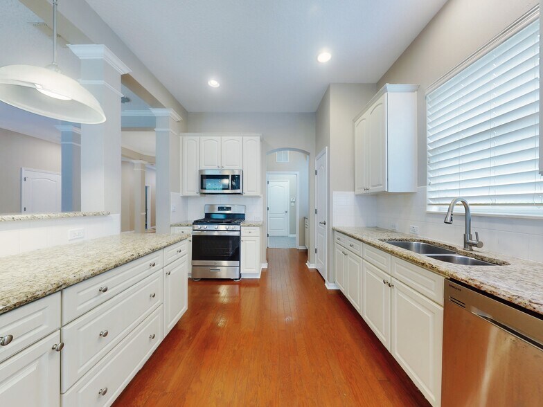 Building Photo - 610 Victoria Hills Dr