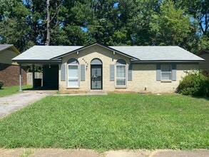 Building Photo - 4060 Stowe St