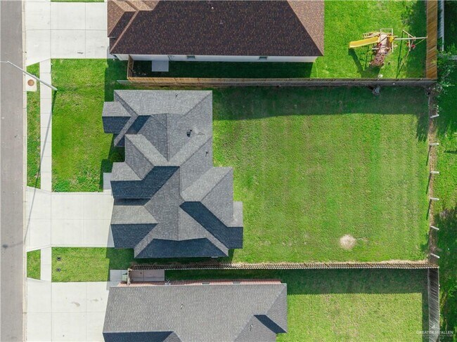 Building Photo - 20 Matilda Rose St