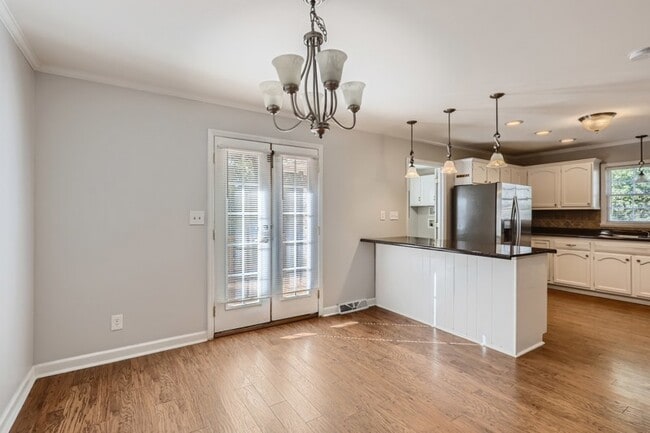 Building Photo - 5608 Weddington Matthews Rd, Matthews, NC,...