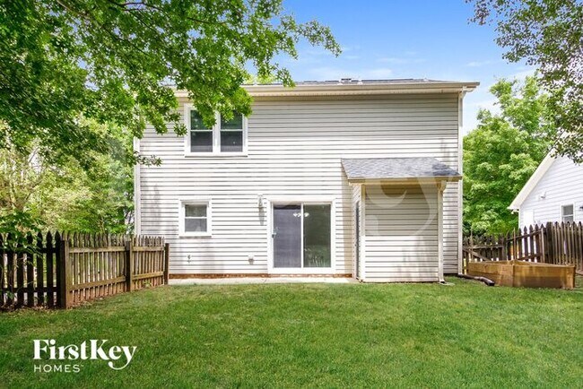 Building Photo - 2 Hickory Knoll Ct