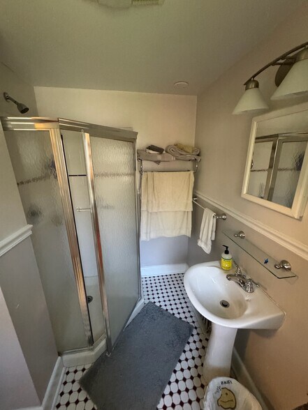 Building Photo - 3605 Hamilton St