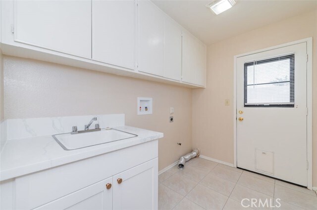 Building Photo - 8 Bayview