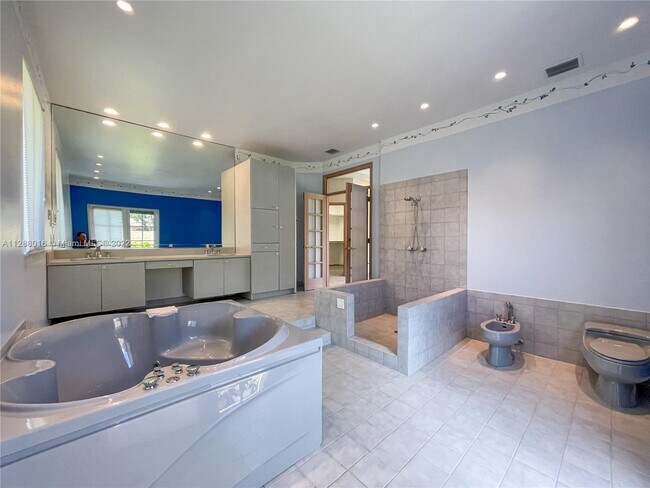 Building Photo - 7101 Holatee Trail