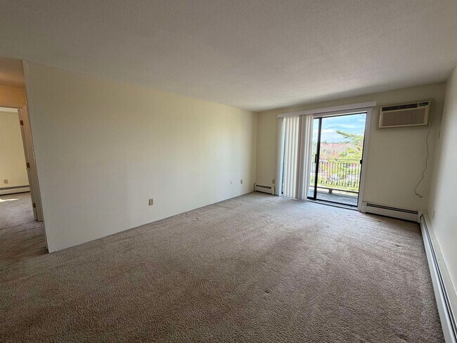 Building Photo - 134 Mammoth Rd