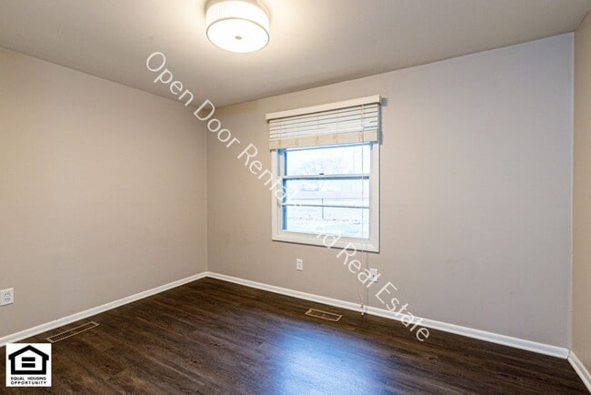 Building Photo - 6305 Salge Dr