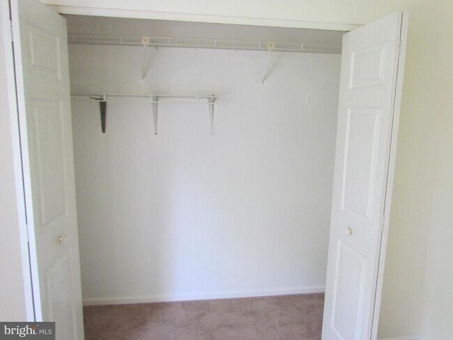 Building Photo - 9 Cohanzick Ct