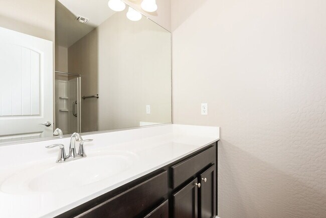 Building Photo - 8616 E Lobo Ave