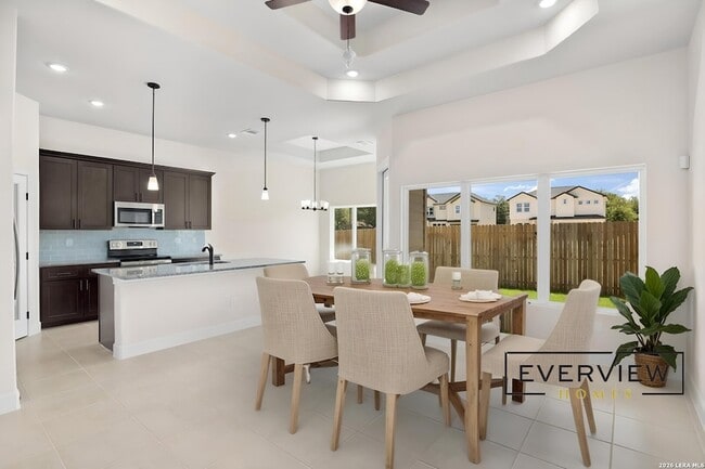 Building Photo - 405 Park Cir