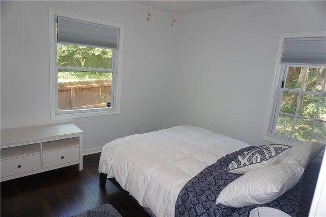 Building Photo - 2163 Lilac Ln