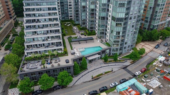 Building Photo - 9 Ave at Port Imperial