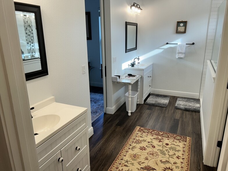 Building Photo - 223 Emmy Cv