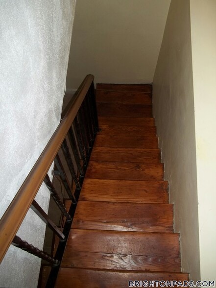 Building Photo - 191 Kenrick St