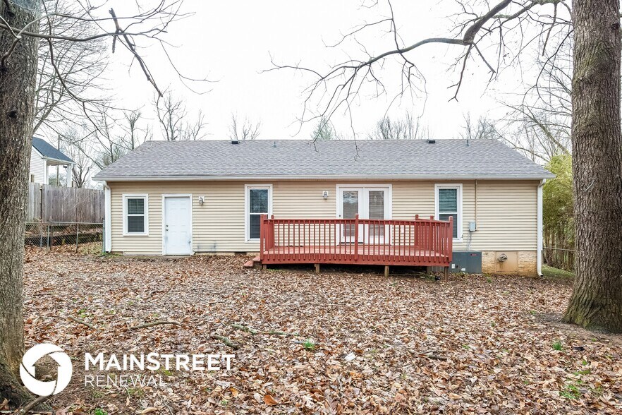 Building Photo - 103 Oak Ct