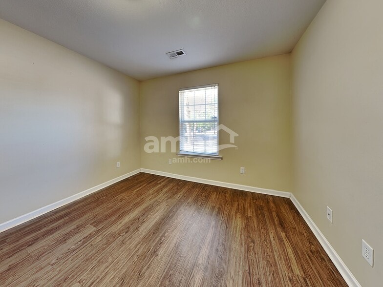 Building Photo - 375 James Allgood Dr