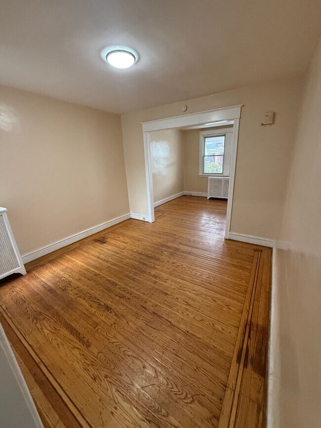 Building Photo - Super Convenient 3 bedroom in Olney