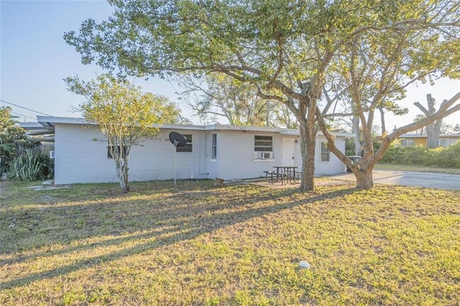 Building Photo - 552 Fairmount Rd