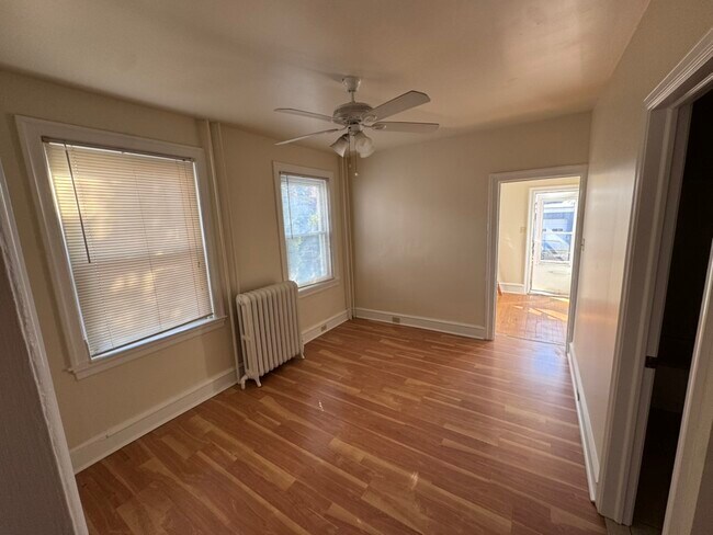 Building Photo - 2714 E County Line Rd