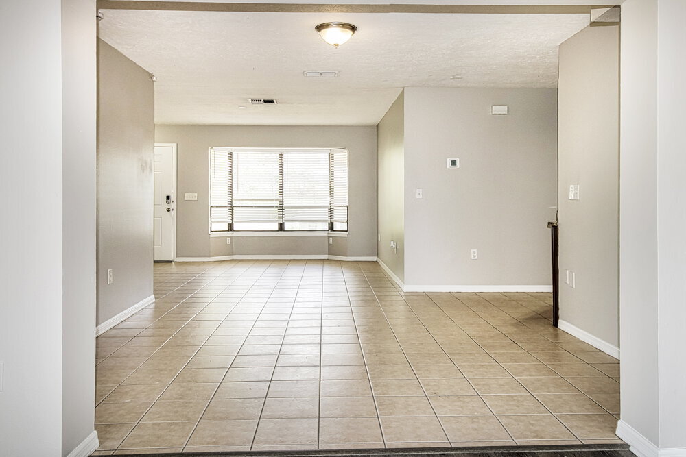 Building Photo - 11171 Heathwood Ave