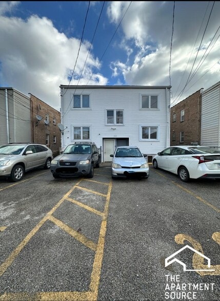 Building Photo - 9040 Keating Ave