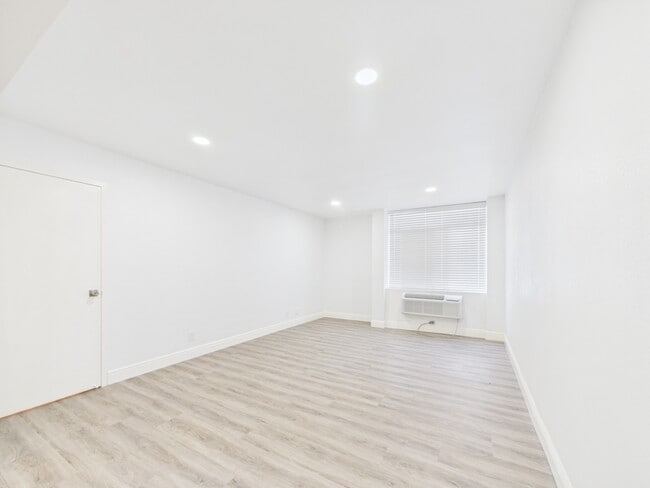 Building Photo - 7510 Hornwood Dr