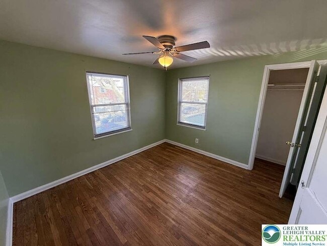 Building Photo - 240 Palmer St