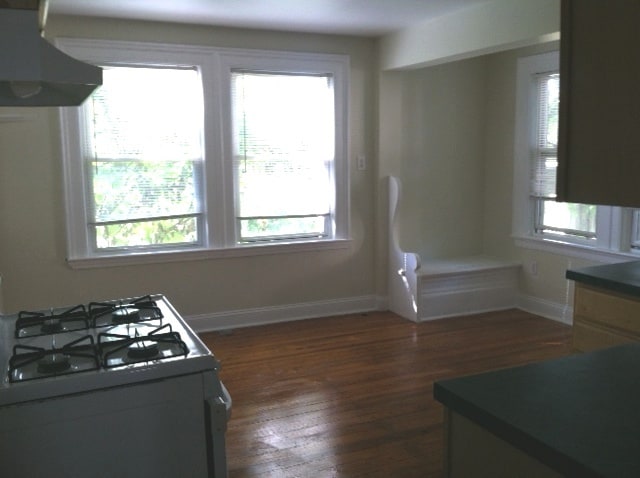 Building Photo - 11 Glade Ave