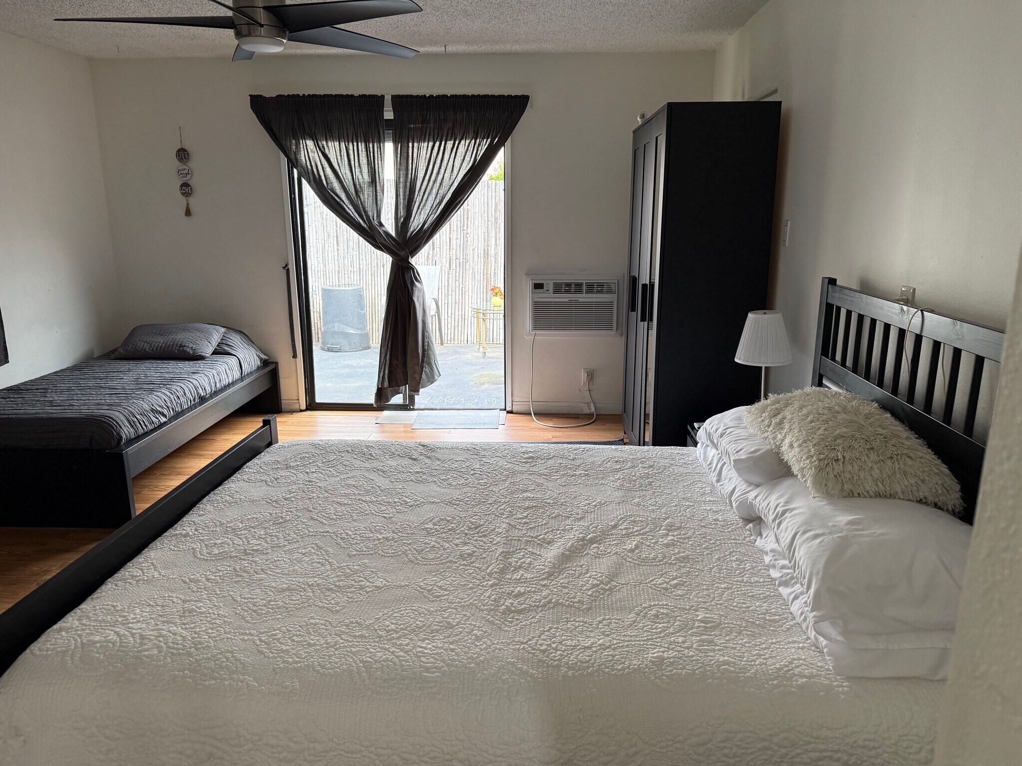 Building Photo - 11917 Orizaba Ave