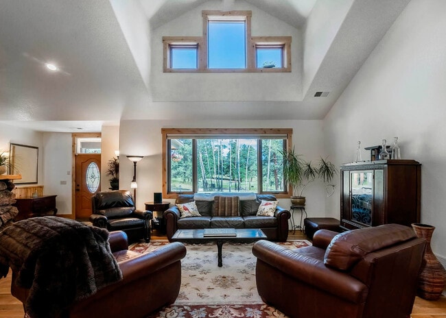 Building Photo - 28940 Golf Way