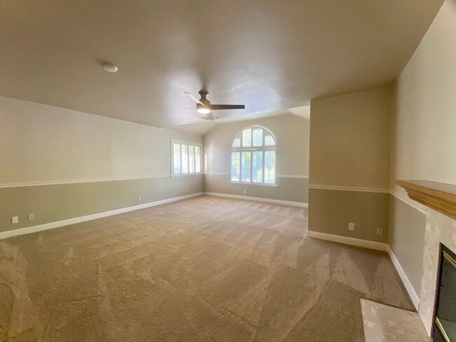 Building Photo - Spacious 5-bedroom Home Located in Niles Neighborhood of Fremont!