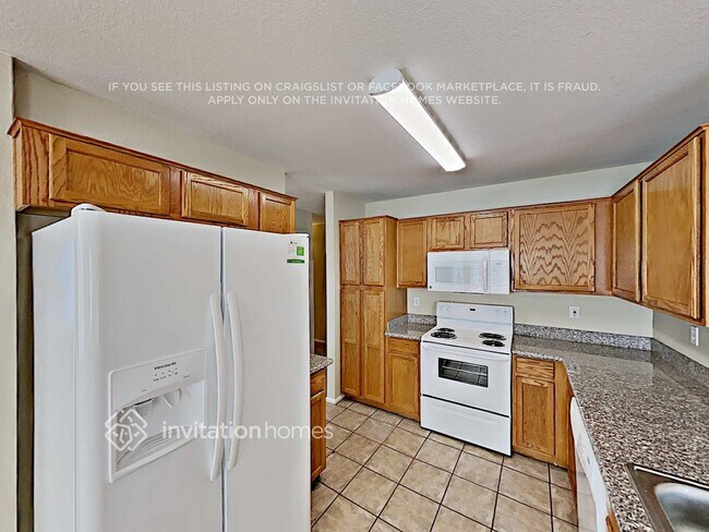 Building Photo - 519 N Balboa