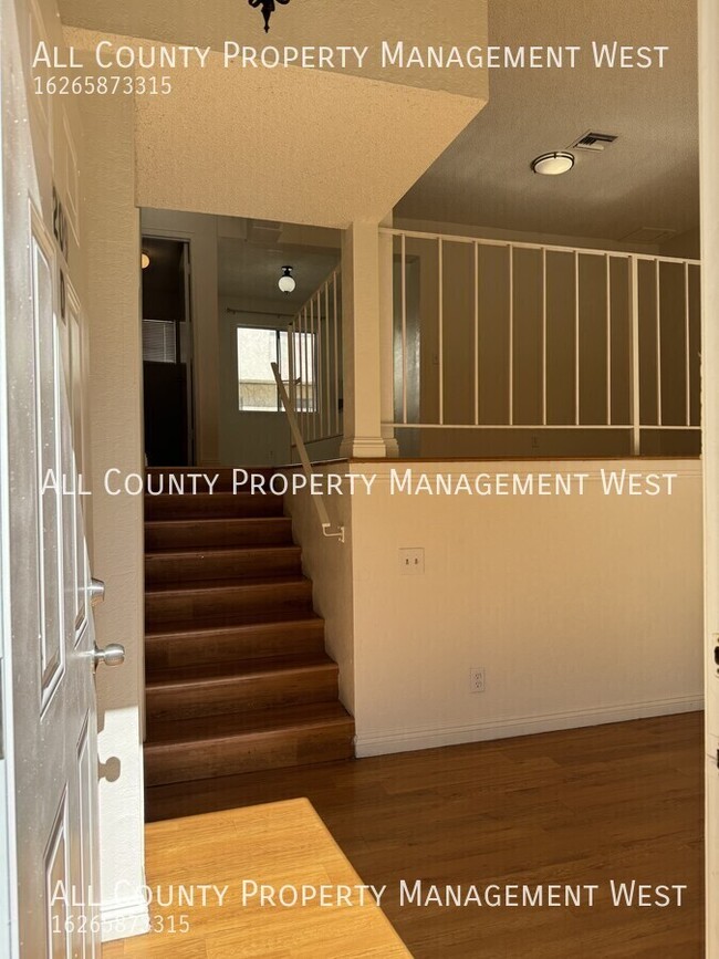 Building Photo - Beautiful townhouse for rent in Monterey P...