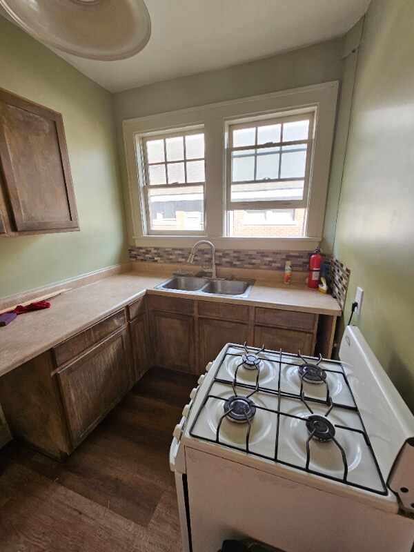 Building Photo - 1935 Lamar Ave